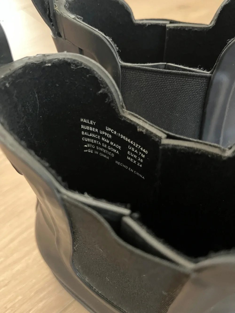 Eddie Bauer Hailey Black Chelsea Rain Boots Size 7